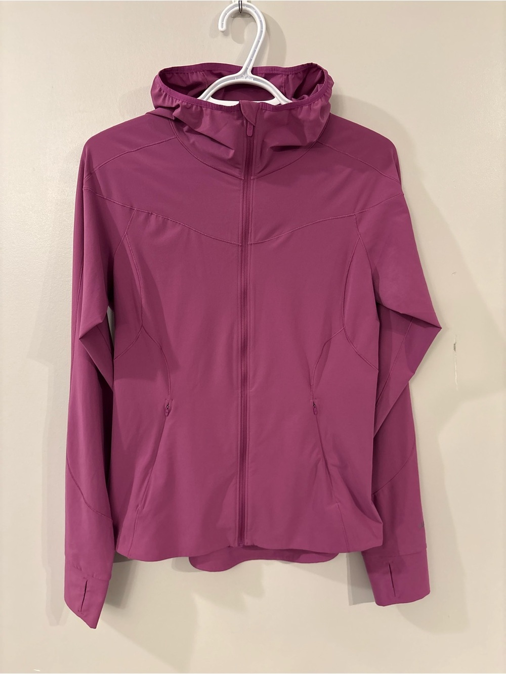 Lululemon Mist Over Windbreaker size 6 vivid plum packable running jacket